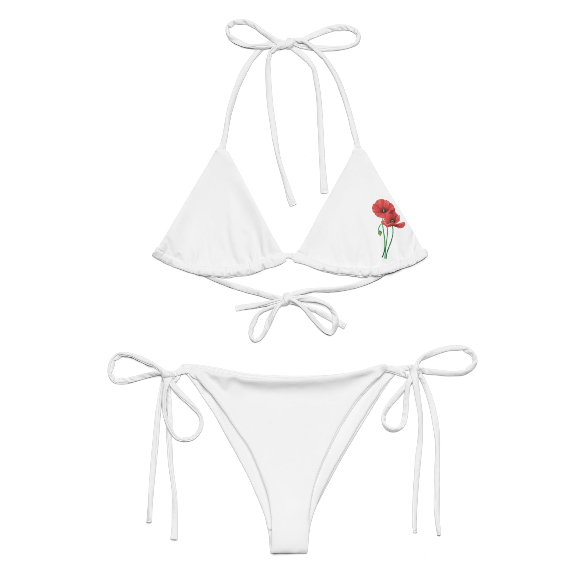 Detailansicht des Bikinis „MAKI“ auf weißem Hintergrund. Die leuchtend rote Mohnblume und das POLCOUTURE Branding sind als hochwertiger Print klar erkennbar.