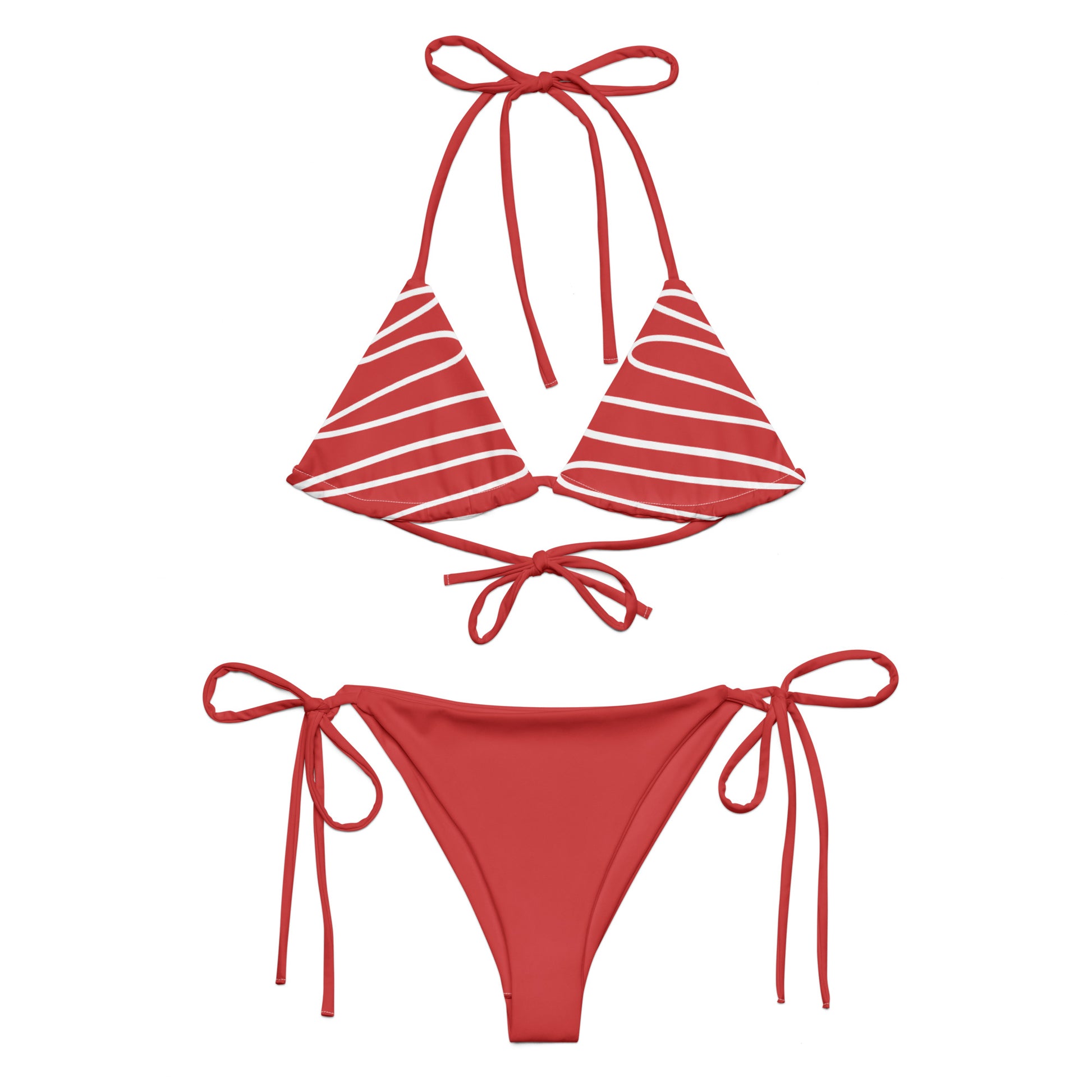 Komplettes Damen-Bikini-Set „FALA“ von POLCOUTURE (Oberteil und Hose) auf rein weißem Hintergrund. Das Set ist in kräftigem Rot gehalten. Das Bikini-Oberteil zeigt minimalistische, weiße Wellen-Linien, während das Bikini-Höschen uni-rot ist.