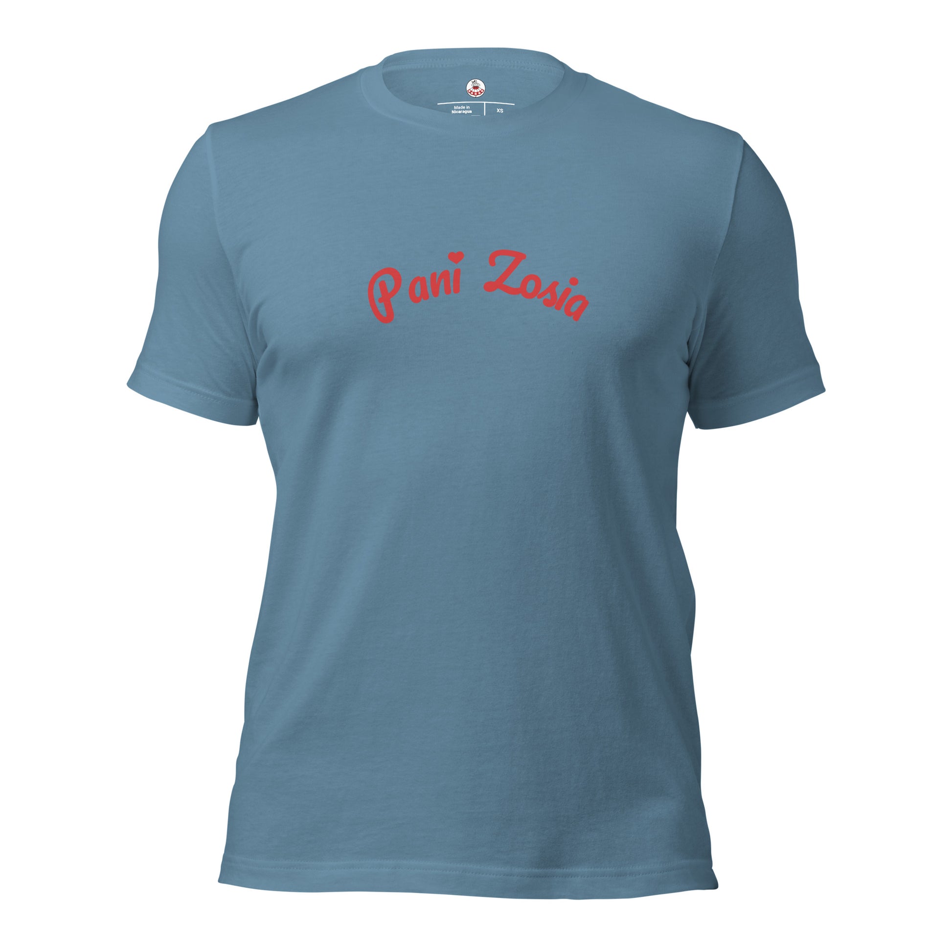 Das Unisex-T-Shirt in Steel Blue. Der rote Namenszug „Pani Zosia“ mit dem Herz-Detail über dem „i“ hebt sich kontrastreich vom stahlblauen Untergrund ab.