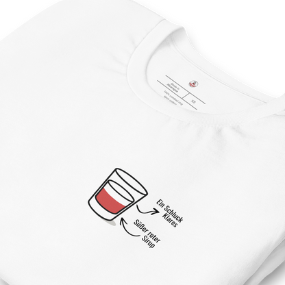 Das T-Shirt „PÓŁ NA PÓŁ" von POLCOUTURE, zusammengefaltet wo das Design gut zur Geltung kommt.