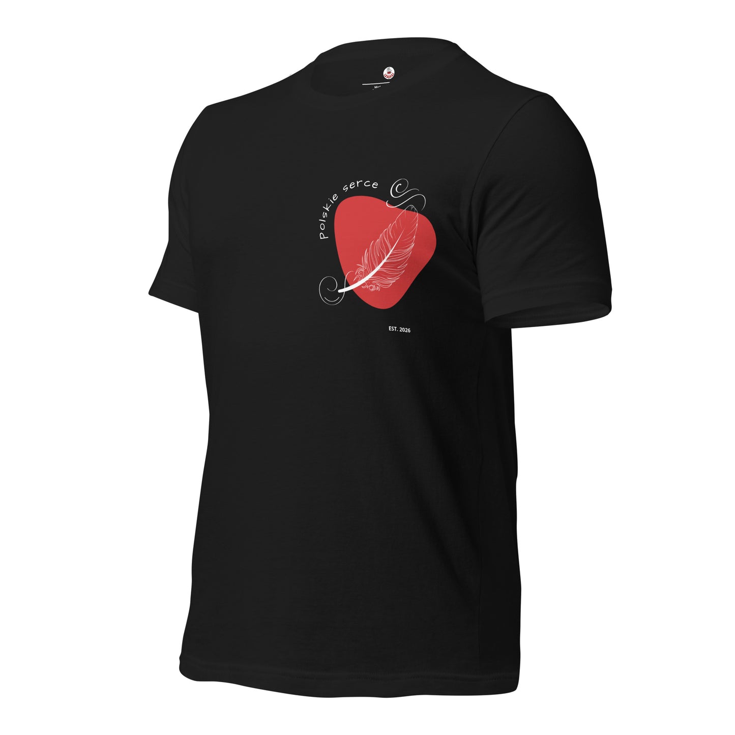 Seitenansicht des schwarzen Shirts mit Fokus auf den Verlauf des SERCE Designs und der Feder.